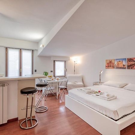 Ferrucci, 6 - Monolocale Al Settimo Cielo Appartement Milaan Buitenkant foto