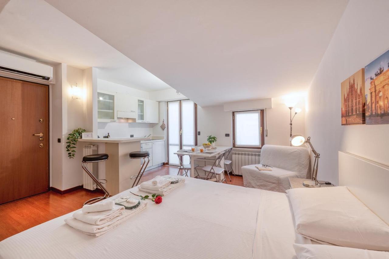 Ferrucci, 6 - Monolocale Al Settimo Cielo Appartement Milaan Buitenkant foto