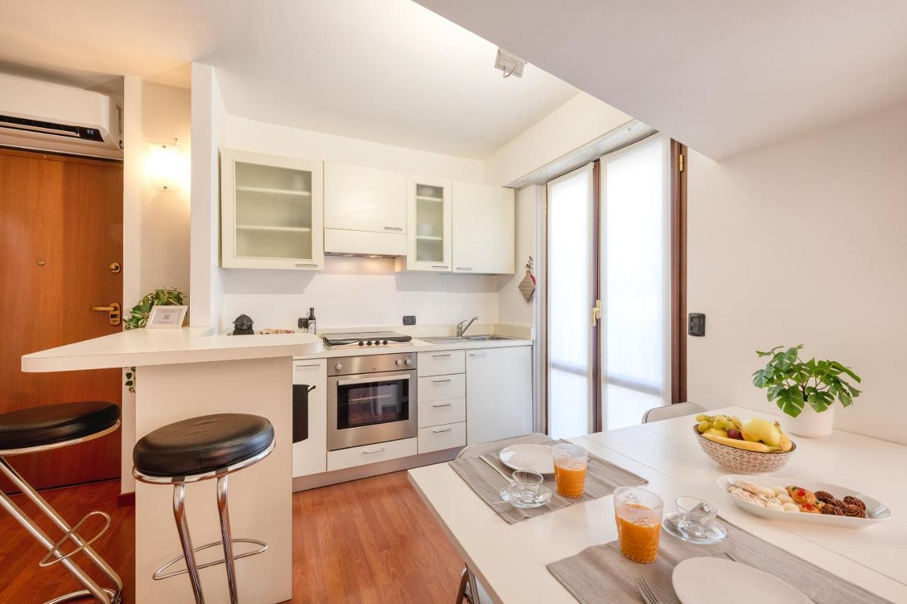 Ferrucci, 6 - Monolocale Al Settimo Cielo Appartement Milaan Buitenkant foto